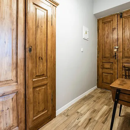 Polonia Апартаменты *