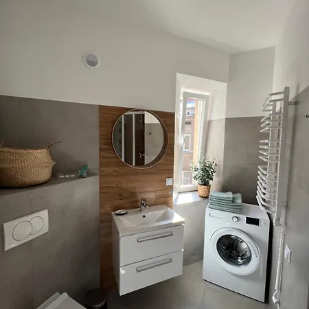 Polonia Апартаменты *